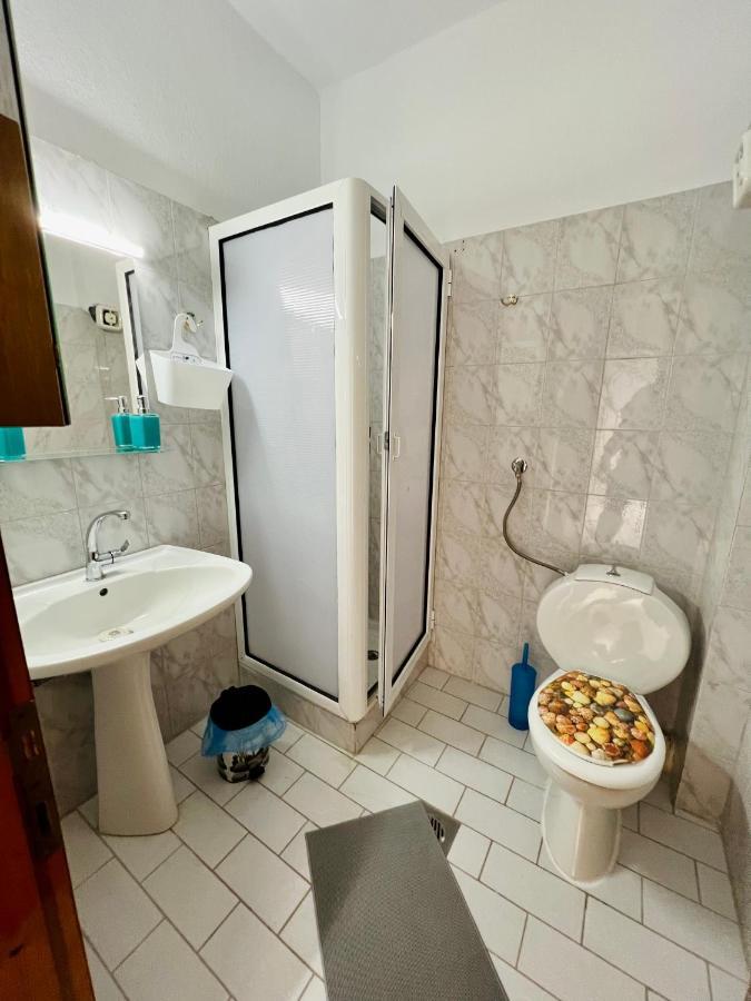 Atlantis Apartments Nea Vrasna Exterior photo